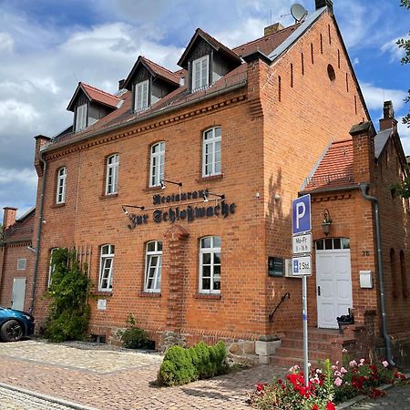 Appartments Zur Schlosswache Delitzsch Buitenkant foto