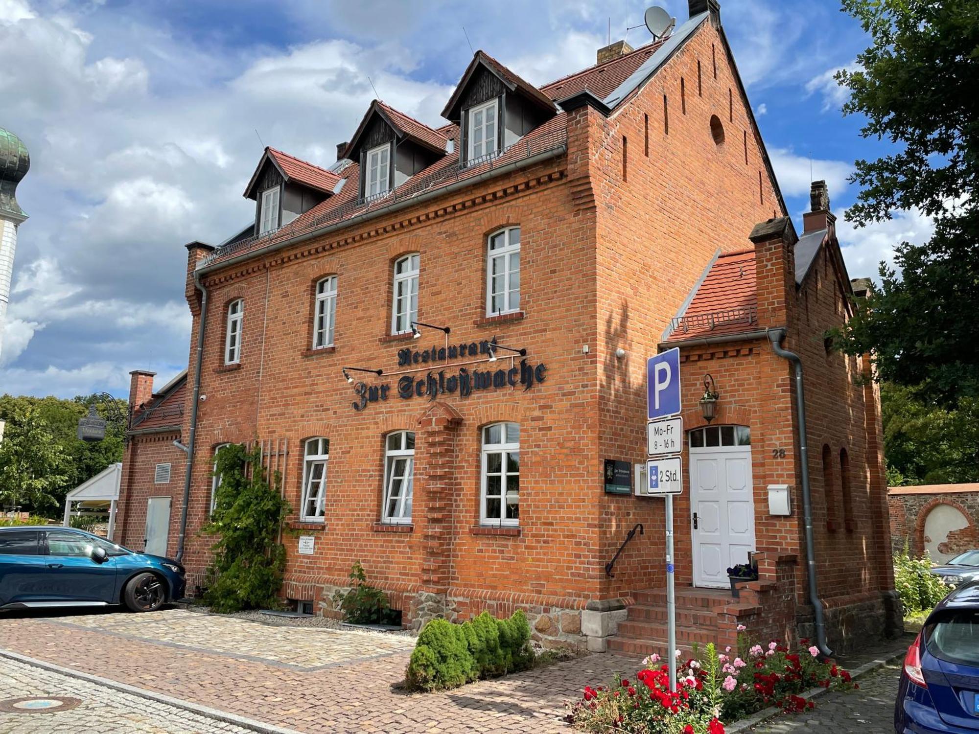 Appartments Zur Schlosswache Delitzsch Buitenkant foto