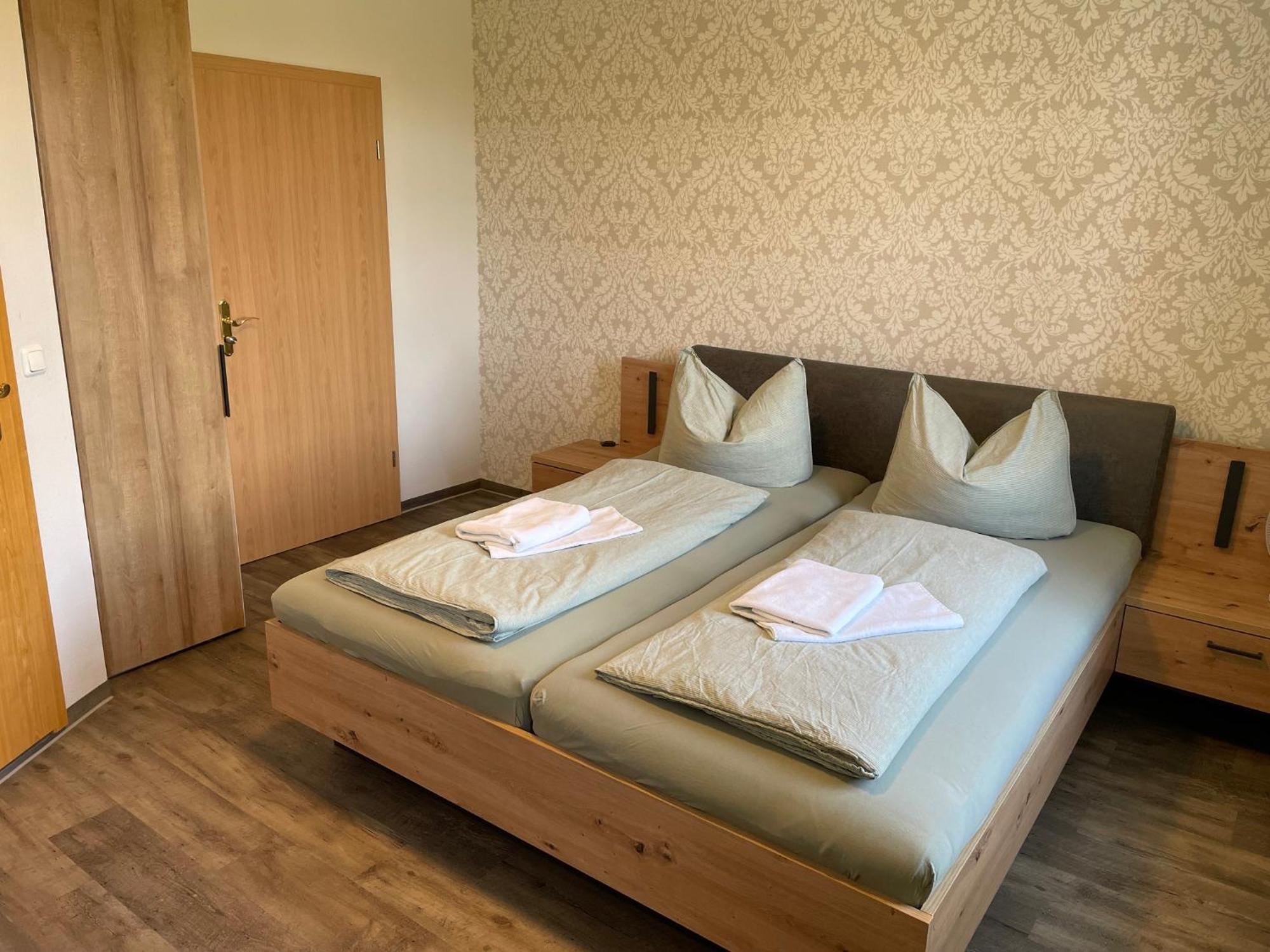Appartments Zur Schlosswache Delitzsch Buitenkant foto
